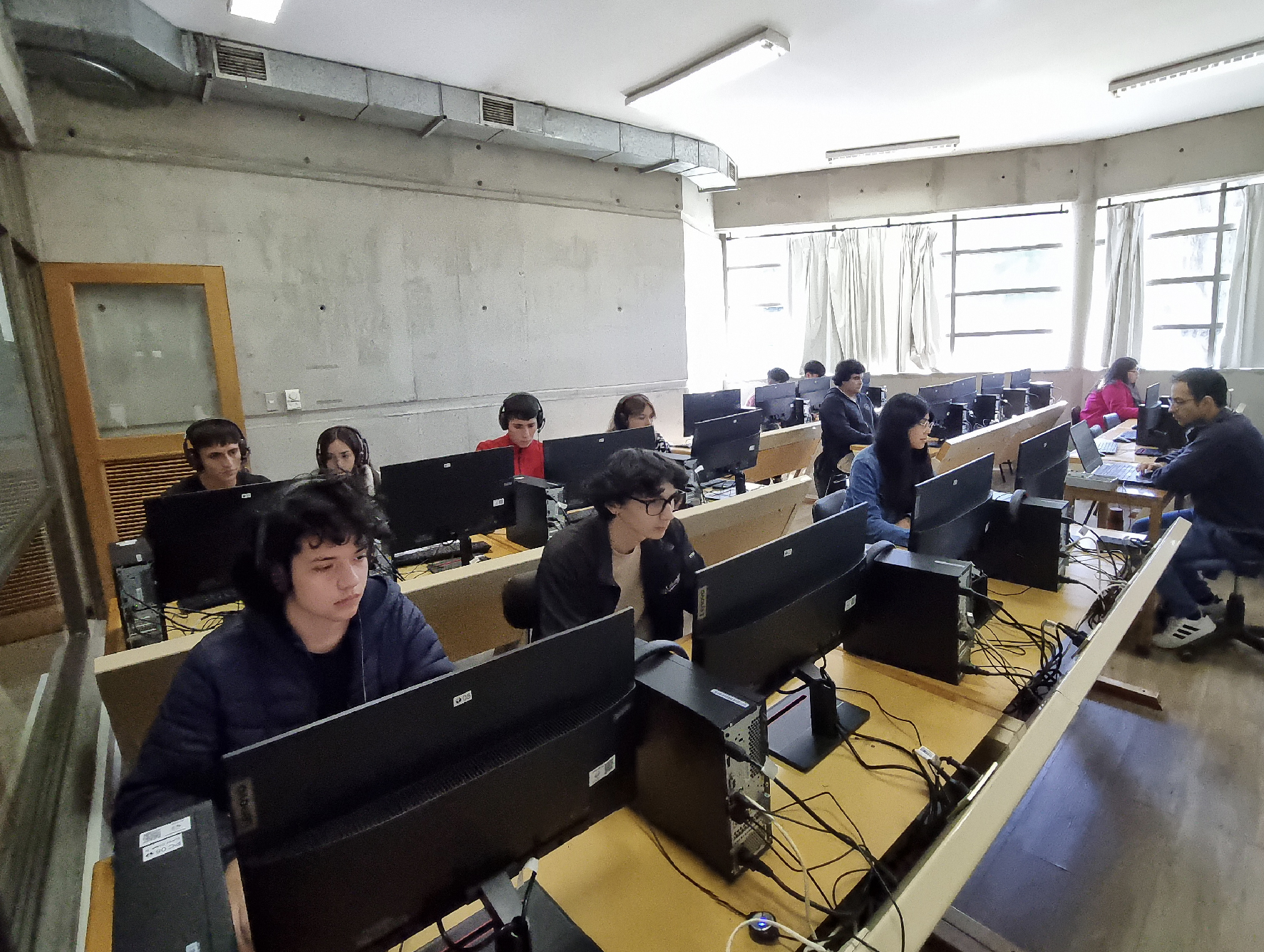 #uct Mejoras En Laboratorios De Computación En Respuesta A Evaluación 